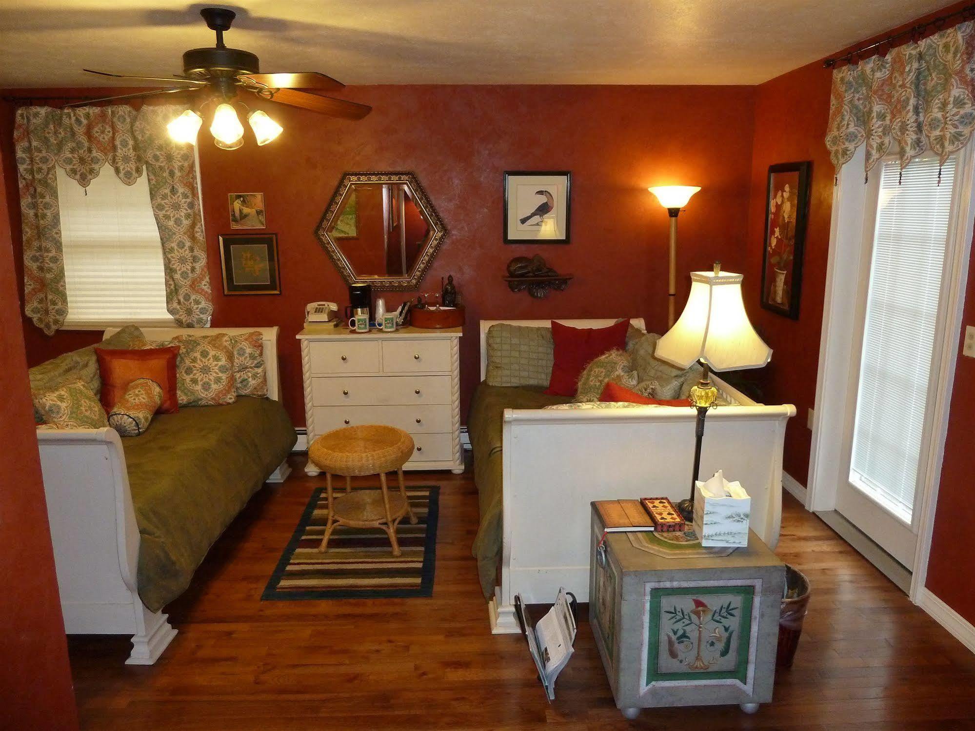 Bad Rock Bed And Breakfast Inn Columbia Falls Exteriör bild